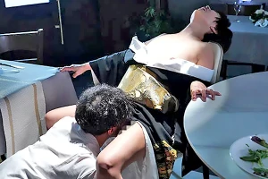 披露宴を終えたばかりの娘婿が暴走！嫁の母親を激しいクンニ責めで凌辱する 桐岡さつき