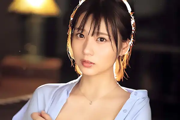 彼氏と通話中にまさかの快楽責め！巨乳OLが手マンで声を堪える 兒玉七海