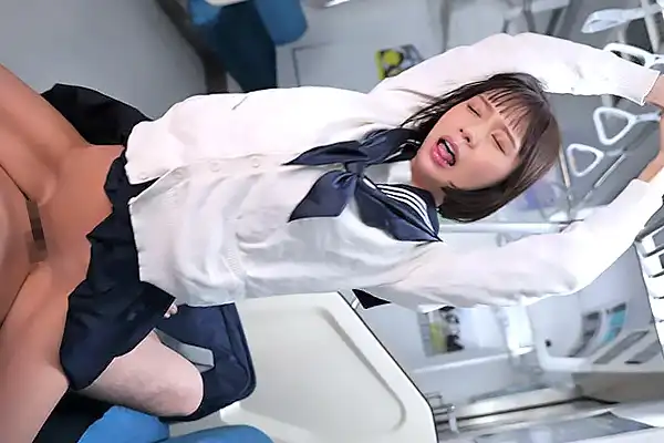 痴漢で快楽堕ちした制服美少女を…人気のない電車内でレイプする！ 兒玉七海