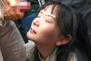 クリ責め痴漢で濡れた美女を激ピストンで犯す！満員電車で顔射フィニッシュ