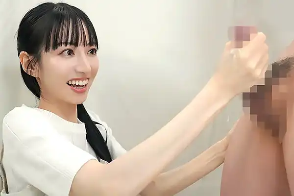 取材中でもお構いなしに全裸男が乱入!地上波アイドルにドッキリを仕掛け手コキさせる 石田佳蓮 Post155