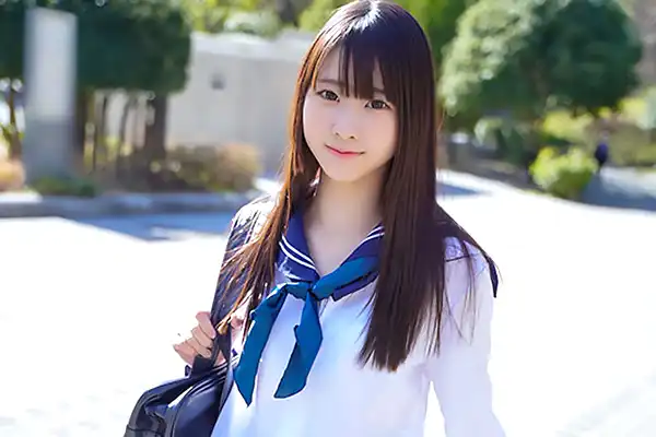 スレンダーな関西っ娘JKが笑顔でフェラ！そのまま騎乗位で乱れ出す
