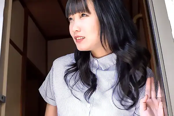 旦那の留守に自宅へ撮影隊を呼び込んだ人妻–恥ずかしがりつつカメラの前で裸を晒す 日泉舞香 Post155