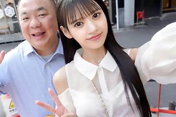 美少女のおじさん愛！イチャベロ密着で濃厚3本番 八掛うみ