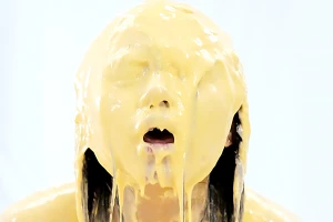 甘くて濃厚な背徳プレイ…クリームを浴びた女シェフがそのままフェラ！ 菊池はる