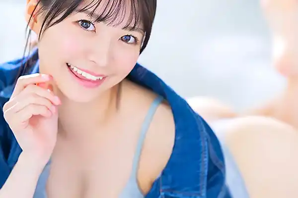 美少女を独り占めできる主観アングル！パンツ越しにワレメを愛撫 東條なつ