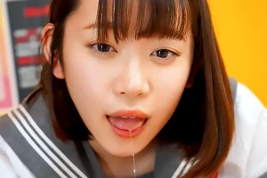 ピュアに見えて本性は小悪魔なJKリフレ嬢!裏オプ手コキで男の潮吹き 架乃ゆら