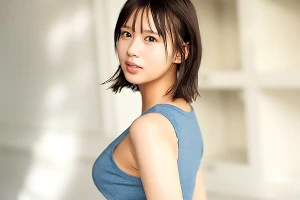 奇跡の美少女が待望のAV復帰！男優に馬乗りされながらフェラとパイズリで責められる 兒玉七海