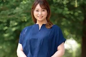 180センチ高身長の四十路人妻がAVデビュー！恥じらいながらカメラの前でヌードをさらけ出す 永瀬陽子