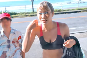 【マジックミラー号】高身長ビーチバレー選手が…激しい手マン責めで足ガクガク絶頂！