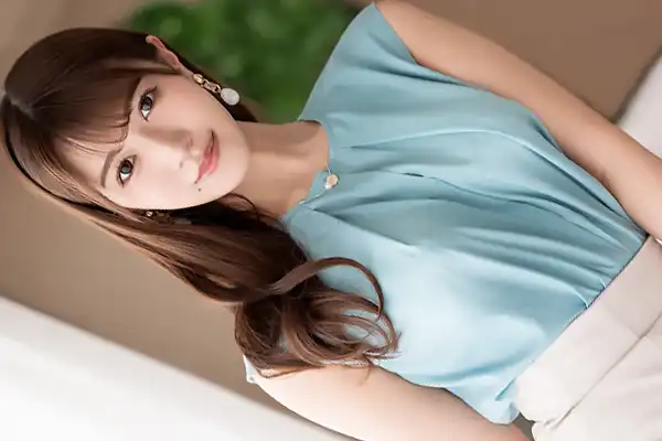 彼氏命令でAV出演♡職場の上司彼氏のNTR趣味に染まりGカップOLが他の男に抱かれに来た！「彼氏の前でイカされるの興奮する…」大量濡れまくりで気持ちよさそうに乱れイキww