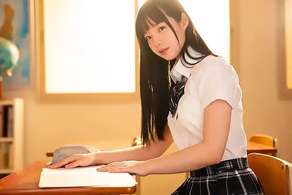 【VR】青春の記憶を上書き…学校イチのアイドルももちゃんと制服のままラブホお泊りデート！放課後はじめての濃厚ラブセックス