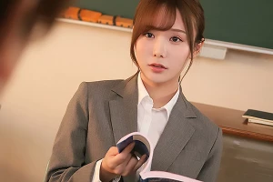 「先生のフェラのほうが気持ち良いよ？」 彼女ができた僕に嫉妬した痴女教師が執拗即尺で何度も寝取ろうとしてくる miru