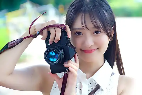 元気で愛嬌抜群な女子大生がAVデビュー–インタビューの流れから初脱ぎへ 花守夏歩