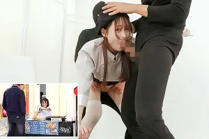ホットドッグ屋台の裏で淫乱劇！美少女が男2人と3P即ハメで絶頂を迎える 天馬ゆい