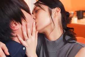 最強の三十路人妻がAVデビュー！明るいイチャラブムードの中で濃厚なキスを交わす 今村由美