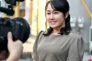 保険レディの四十路人妻が2度目のAV出演へ–車内でおもちゃを仕込まれて悶える–堀口小百合