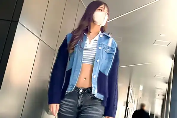 スタイル抜群な美人ギャルが昏睡状態で…下着の中に手を突っ込まれて手マン凌辱！