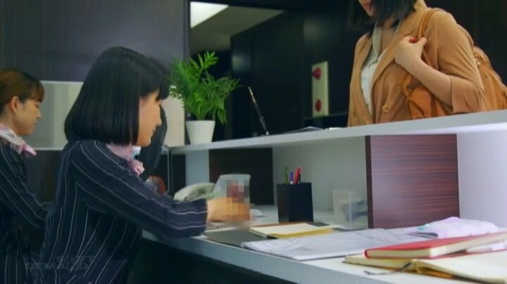 壁！机！椅子！から飛び出る生チ○ポが人気の企業 『（株）しゃぶりながら』