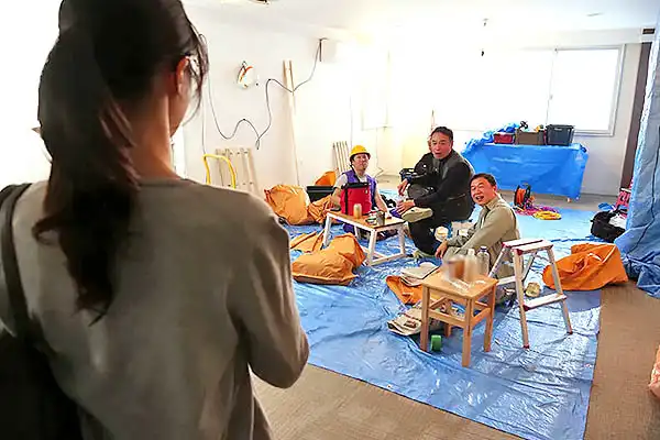 迷惑なガテン系おやじに襲われた美人妻。手コキでご奉仕させられる 武藤あやか Post155