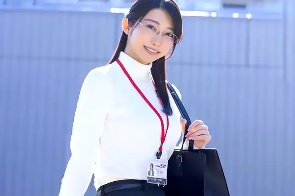 社内で評判の美しい役員秘書がAV解禁！顔面騎乗クンニで快楽に乱れ狂う 守屋よしの Post155