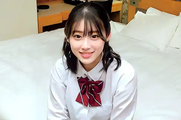 初めて痴漢を体験した美少女JKが…流されるがままにフェラして搾り取る！