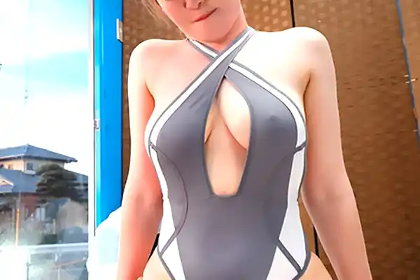 【マジックミラー号】女子大生スイマーの潮吹きが止まらない！そのまま激ピストン突入