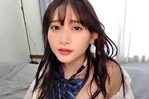 美少女JKが大好きなオジサンの言いなりになる。全身の汗を執拗に舐めまわされて感じてしまう