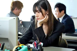 媚薬を開発してる製薬会に潜入した美人捜査官–正体がバレて拘束されてしまう 宮下玲奈