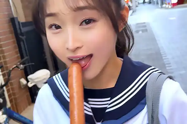 激ピストンの後は追撃フェラ！おしゃぶり大好き痴女が本能全開でご奉仕 千川とわ