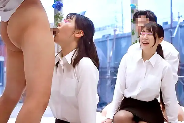 【マジックミラー号】新卒カップルがNTRスワッピングで興奮！彼氏が他人にフェラされてる姿をガン見 Post155