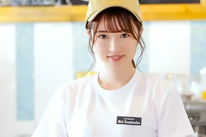 美少女カフェ店員に肉棒やバイブを即ハメ！笑顔をキープして接客しつつ潮吹きアクメで大洪水