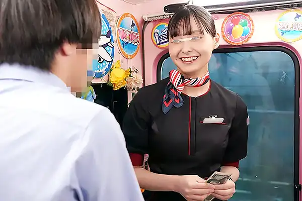 【マジックミラー号】上品なCAさんが童貞君のためにひと肌脱ぐ–早漏チンポを優しくフェラする Post155