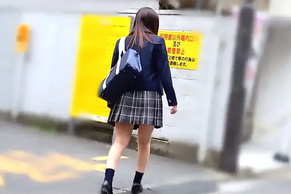 お嬢様JKをレイプ魔がストーキング–眠らせてヤリ部屋にお持ち帰りする