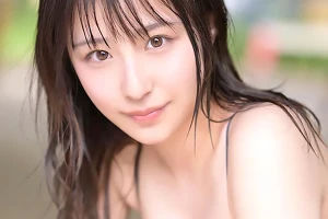 可愛すぎるグラドル女子大生が衝撃デビュー！2本同時フェラでご奉仕 新木希空
