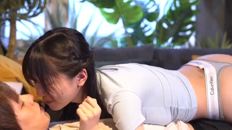 地球より大きな愛でセフ男を一途に想う年下女：こなつ(21)【女がハマる甘い沼】