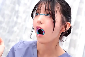 【マジックミラー号】美人ナースがお口を使ってリングとチンポに装着！赤面しながらしゃぶり始める