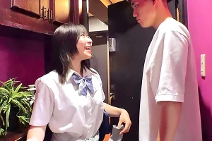 派遣オナクラでやってきた美少女JKがエロすぎた…パンチラを見せつけて誘惑してくる 沙月恵奈