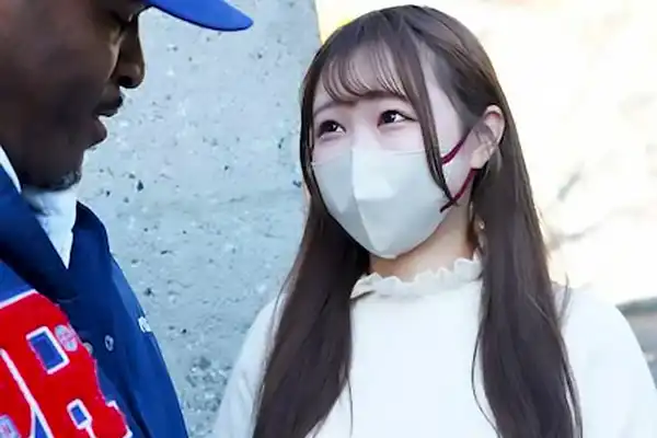 黒人にメロメロな美人OL。部屋に連れ込まれて電マ責めで乱れる