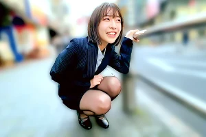 街中でリモバイ刺激を与えられた美人OL！ホテルで止まらないフェラご奉仕