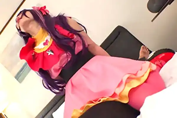 ハメ撮りで火がついた身体!学生コスプレイヤーが腰を揺らして快感に沈む Post155