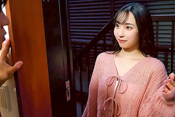 喧嘩後に家出してきた巨乳妻！誰にも見られず浮気セックスにどっぷり溺れる 藤原真帆