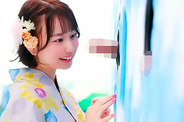 【マジックミラー号】浴衣姿のJKが彼氏のチンポ当てに挑戦–我慢汁を舐めたりフェラして探っていく