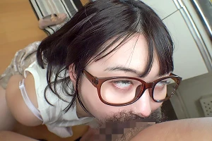 ナンパした大人しそうな人妻が豹変！白目を剥いて快楽に溺れフェラご奉仕