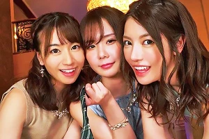 最高に美しい3人の女神が男を痴女る。無限発射を狙うハーレムフェラで責められる