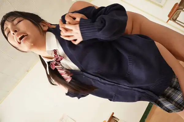 痴女JKが教師を誘惑！キス責めと濃厚フェラで理性崩壊…そのまま中出しSEX 倉木しおり