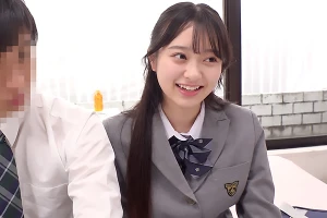  彼氏連れの美少女JKに1発1万円で精子ぶっかけ。マジックミラー越しにNTRセックス