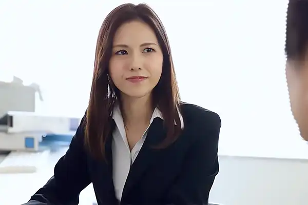 武藤あやか 1週間会社に泊まり込みで得ダネを書きあげた人妻上司。性欲が爆発して部下と中出しSEX