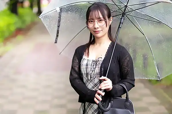 地味そうに見えて隠れ美人の人妻–無職男の唇を強引に奪ってベロキスに没頭する Post155