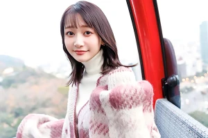 色白でスタイル抜群なスレンダー美女が登場。お互いの性器をシックスナインで舐め合う